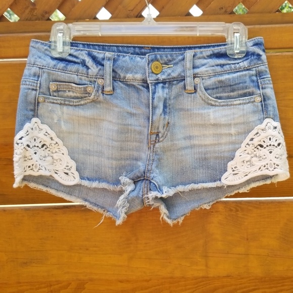 AE Crochet Lace Trim Cut-off Shorts - Picture 1 of 4